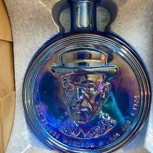 Woodrow Wilson Presidential Commemoration Bottle: Vintage Wheaton/Nuline